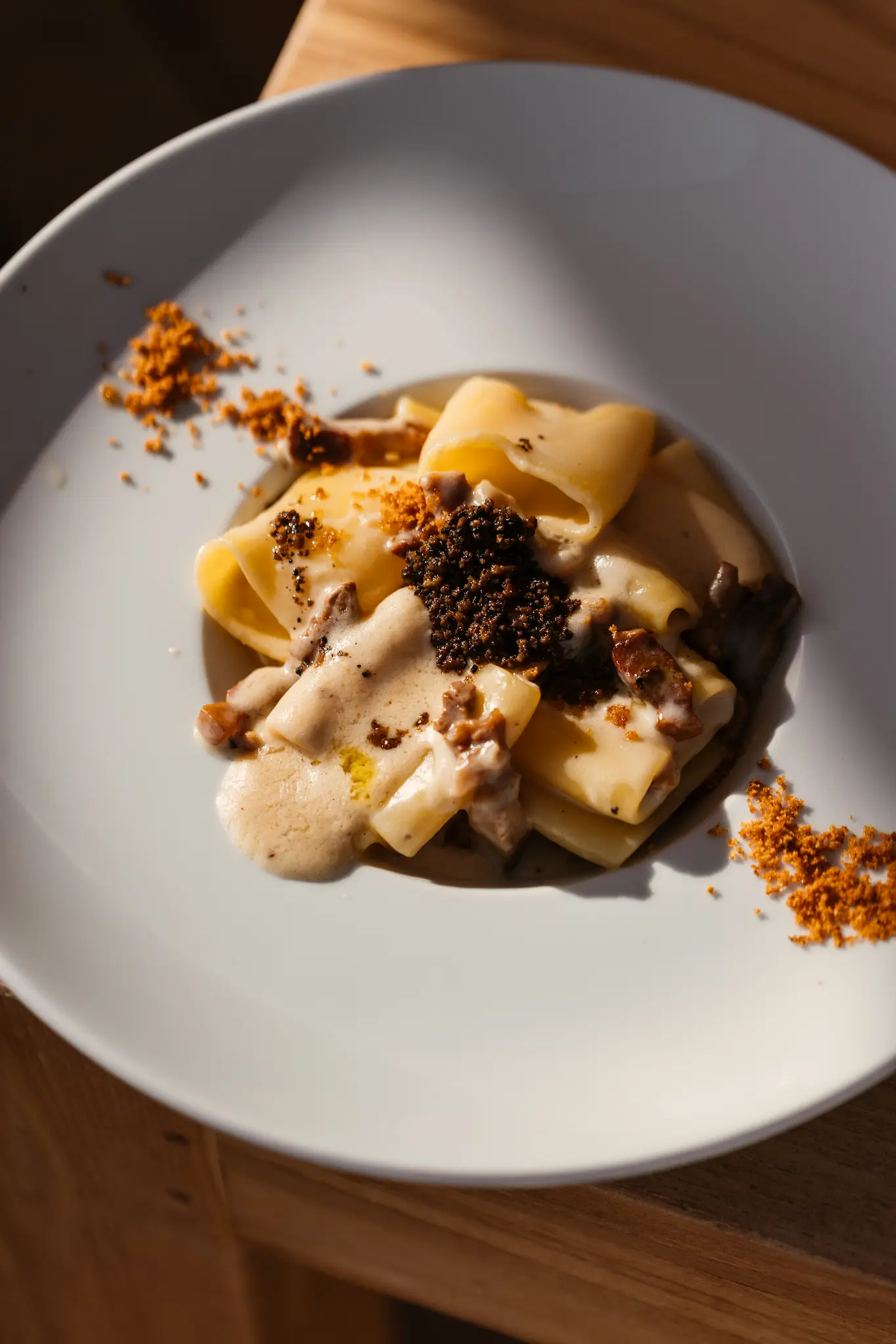 Gericht aus der mediterranen Speisekarte von Elements Ibiza